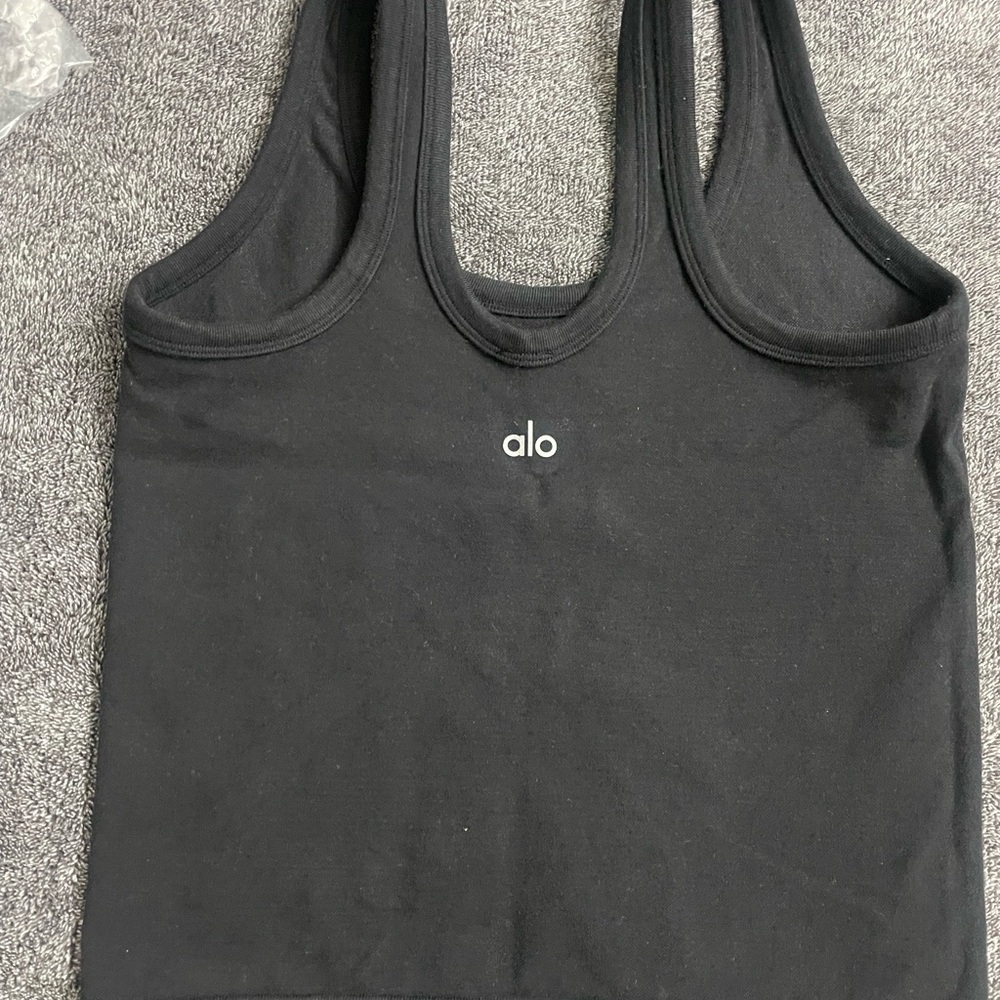 ALO Yoga Classic Black Tank Top